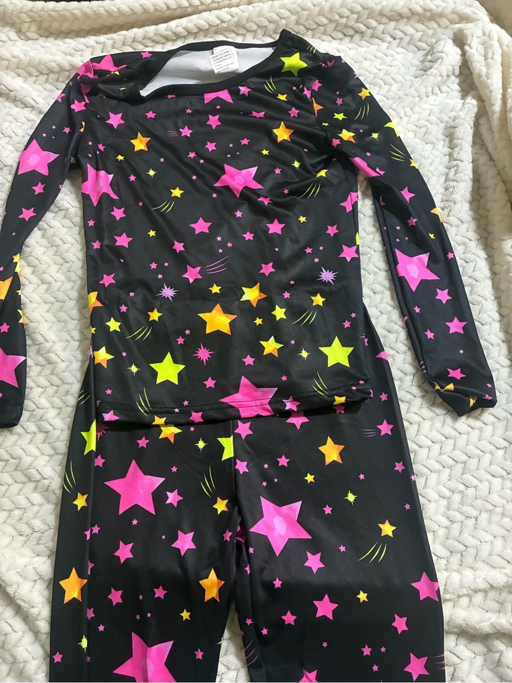Black leggings and long sleeve with stars on them #bedtime #goingout